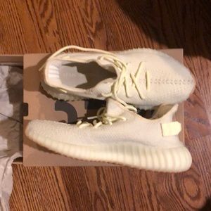 Yeezy 350 V2  butter size 10.5